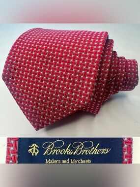Makers & Merchants BROOKS BROTHERS Red & Blue Dotted Classic Silk Tie, 3.25”